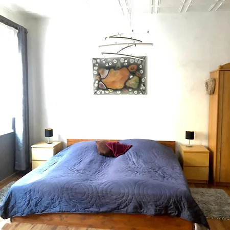 Und Kunstgalerie Appartement *