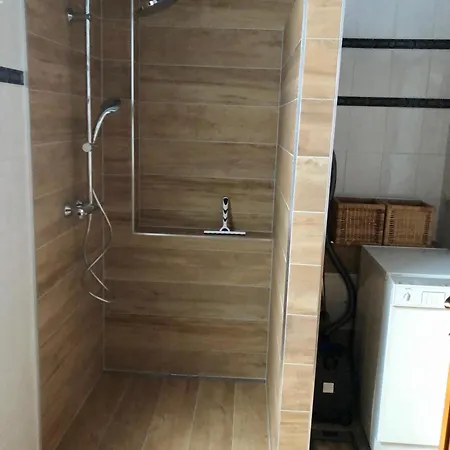 Apartament Und Kunstgalerie